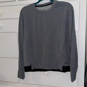 Nike Cropped Long Sleeve Top